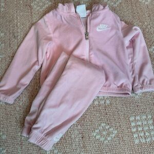 Nike Pink Sweatsuit for Casual Comfort